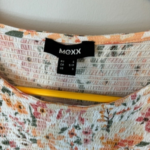 Mexx, Women's Smocked Jersey, Floral Puff Sleeve Top, SZ SM - Picture 8 of 8